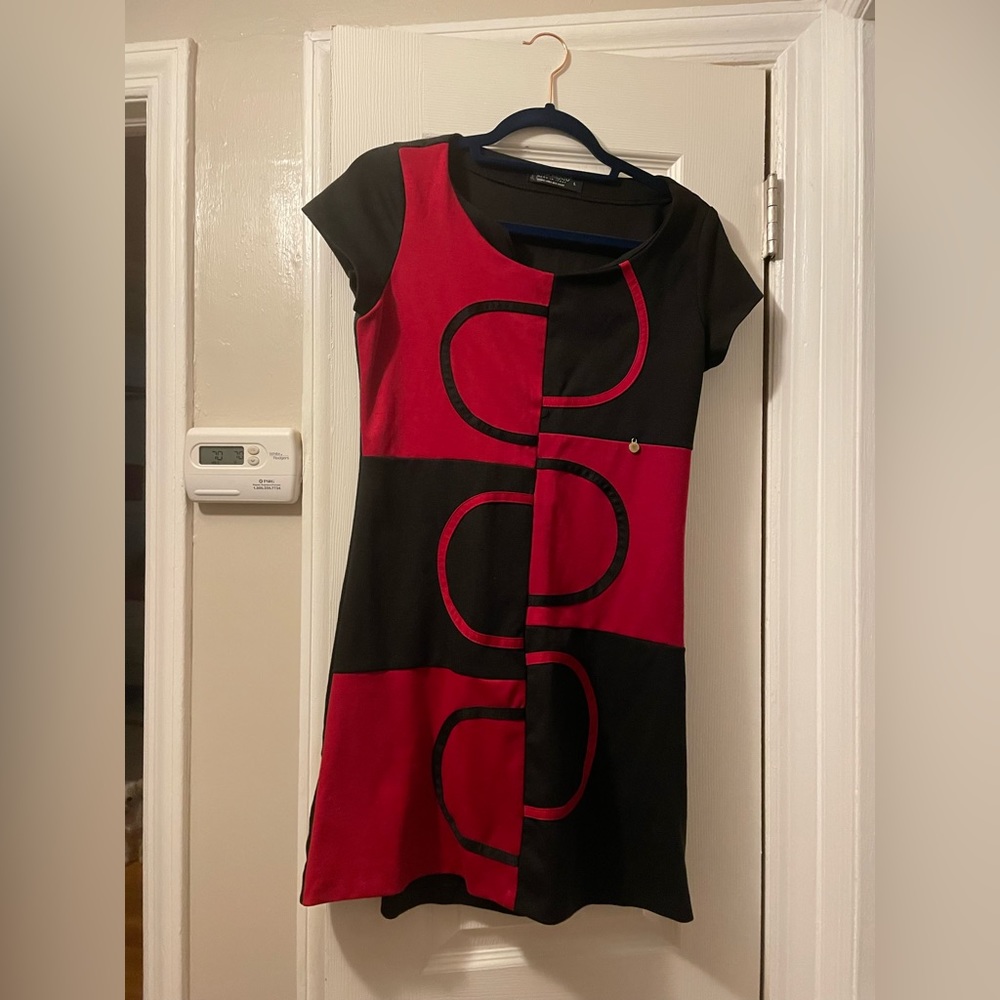 Never worn or washed.